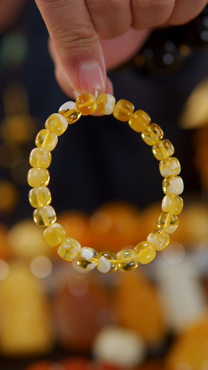 【闪购商品】琥珀裸石未镶嵌8金瓷白手串9.59