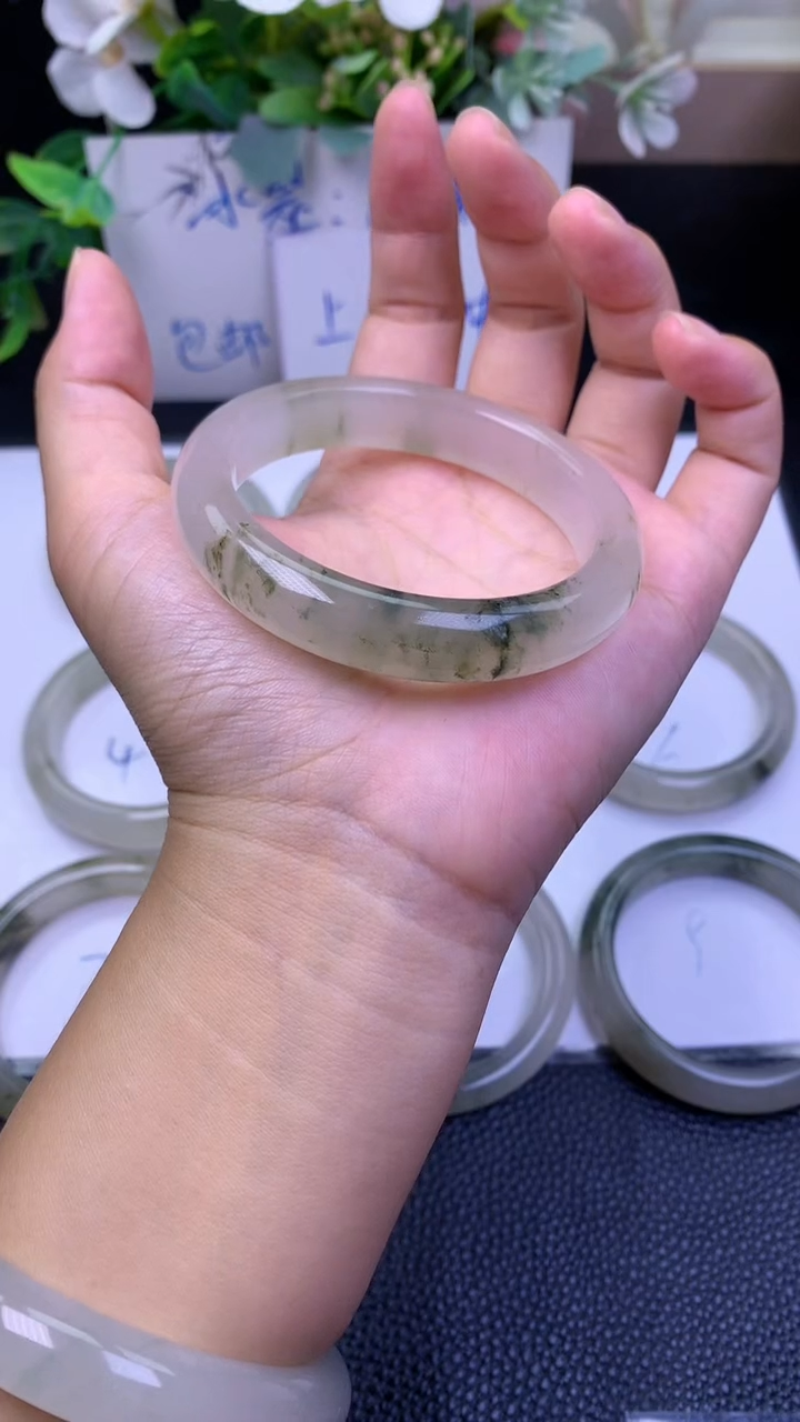 未镶嵌手镯石英质玉小*猪小香猪