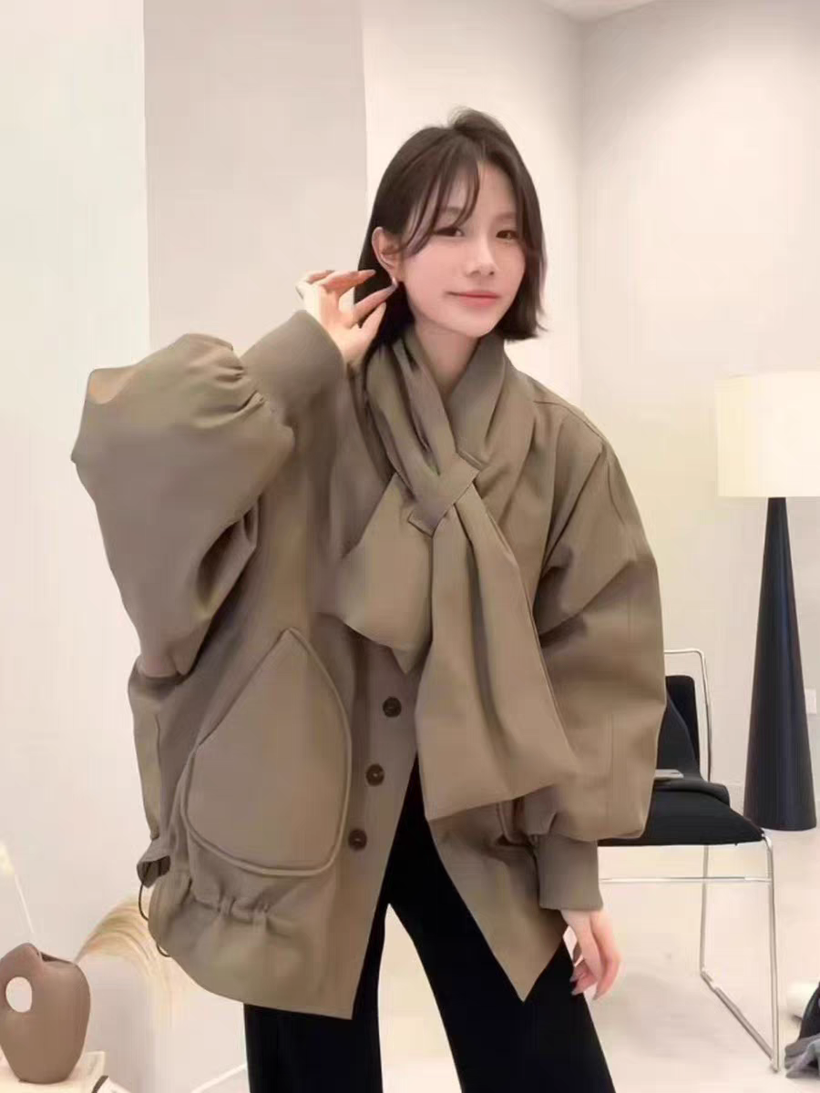 欧洲站2025冬季新款设计款小众甜辣中空纱围巾加厚保暖棉服外套女