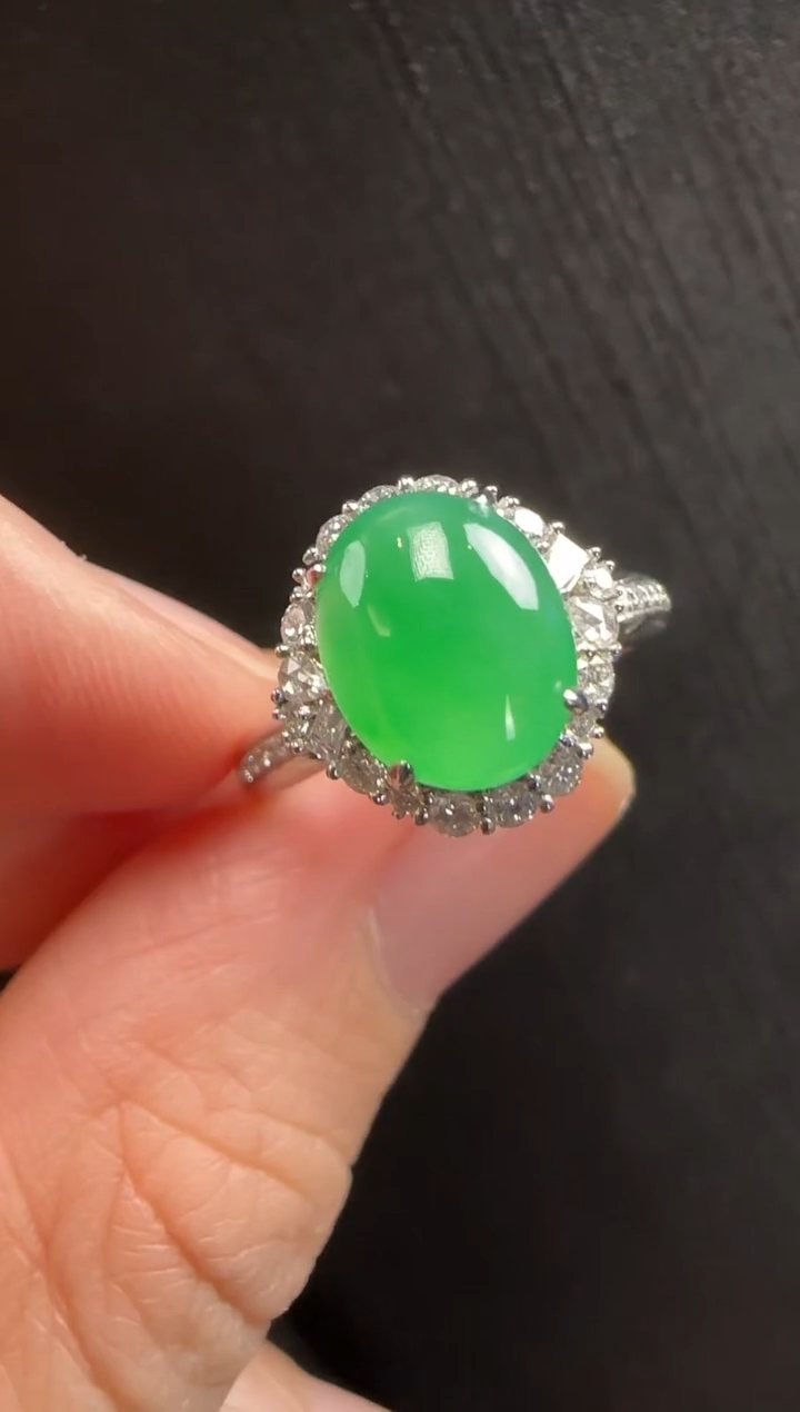 18K金镶嵌戒指翡翠435蛋面一枚