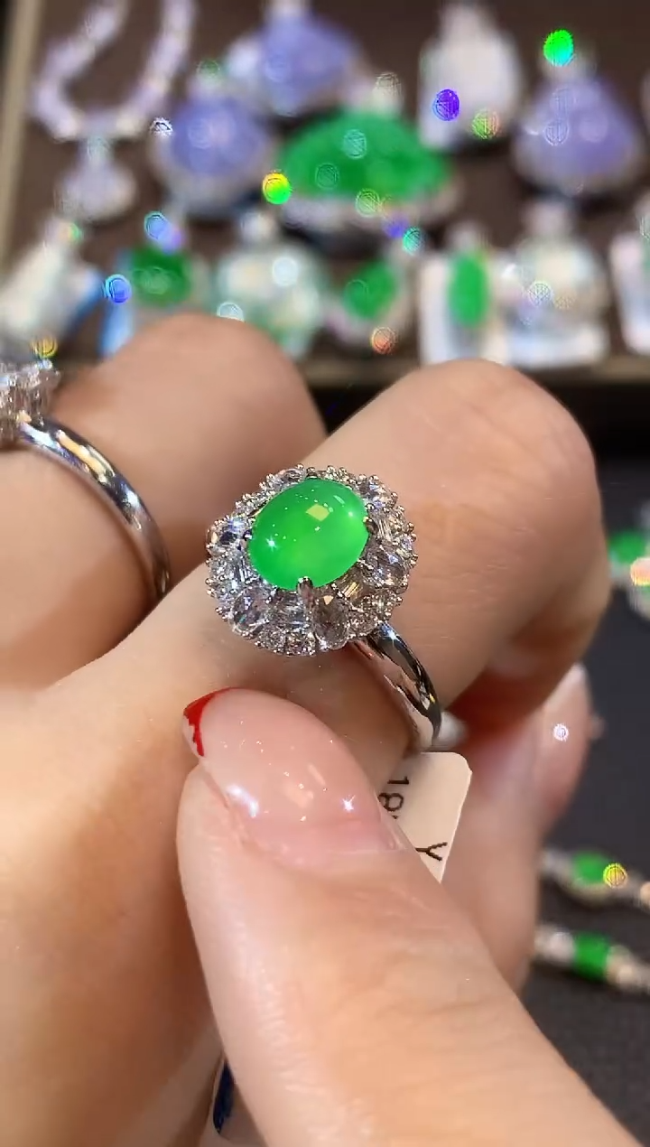 18K金镶嵌戒指翡翠C77