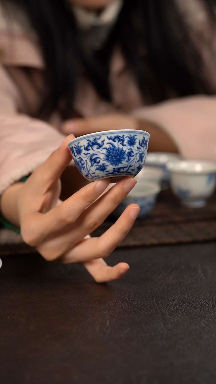 【闪购商品】杯聚澜堂缠枝菊小鸡缸杯