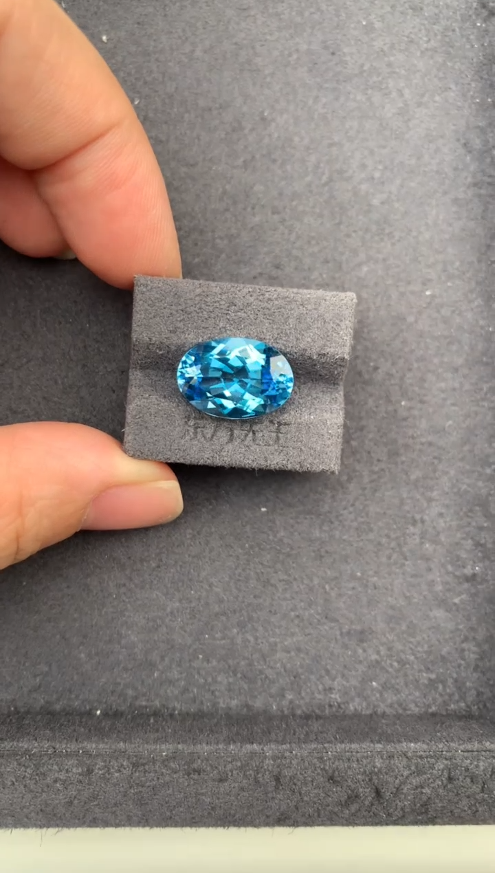 托帕石裸石8.6ct托帕石 定制  GE