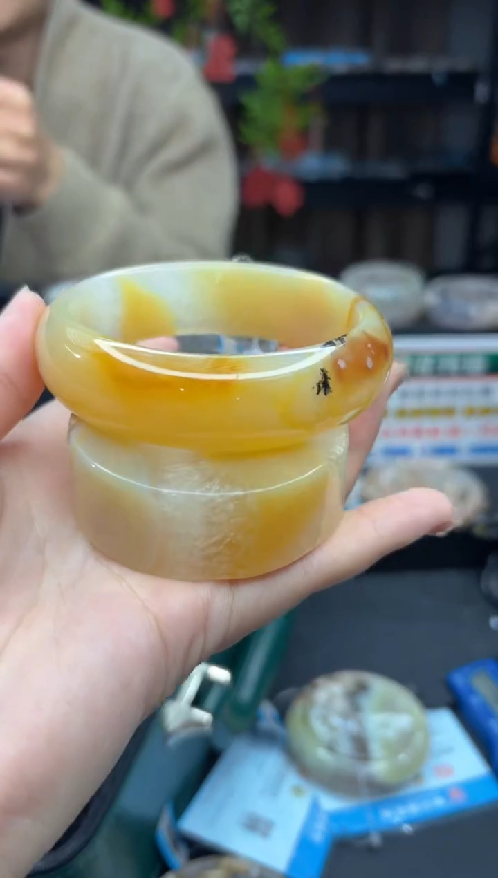 【闪购商品】石英质玉手镯未镶嵌118（63圈赠送镯心）