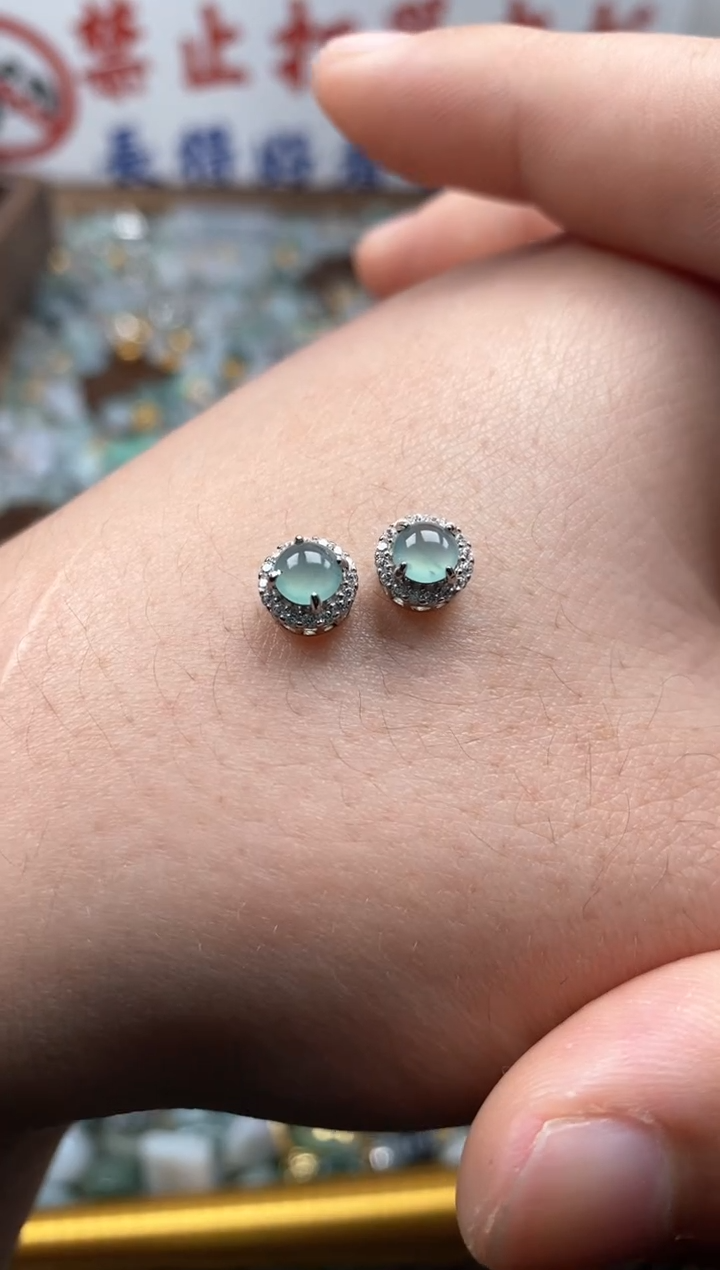 【闪购商品】翡翠颈饰未镶嵌新年快乐！