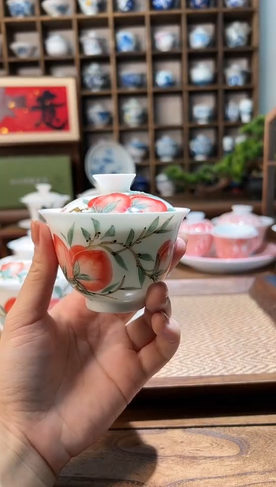 【闪购商品】手绘桃子小元宝盖碗