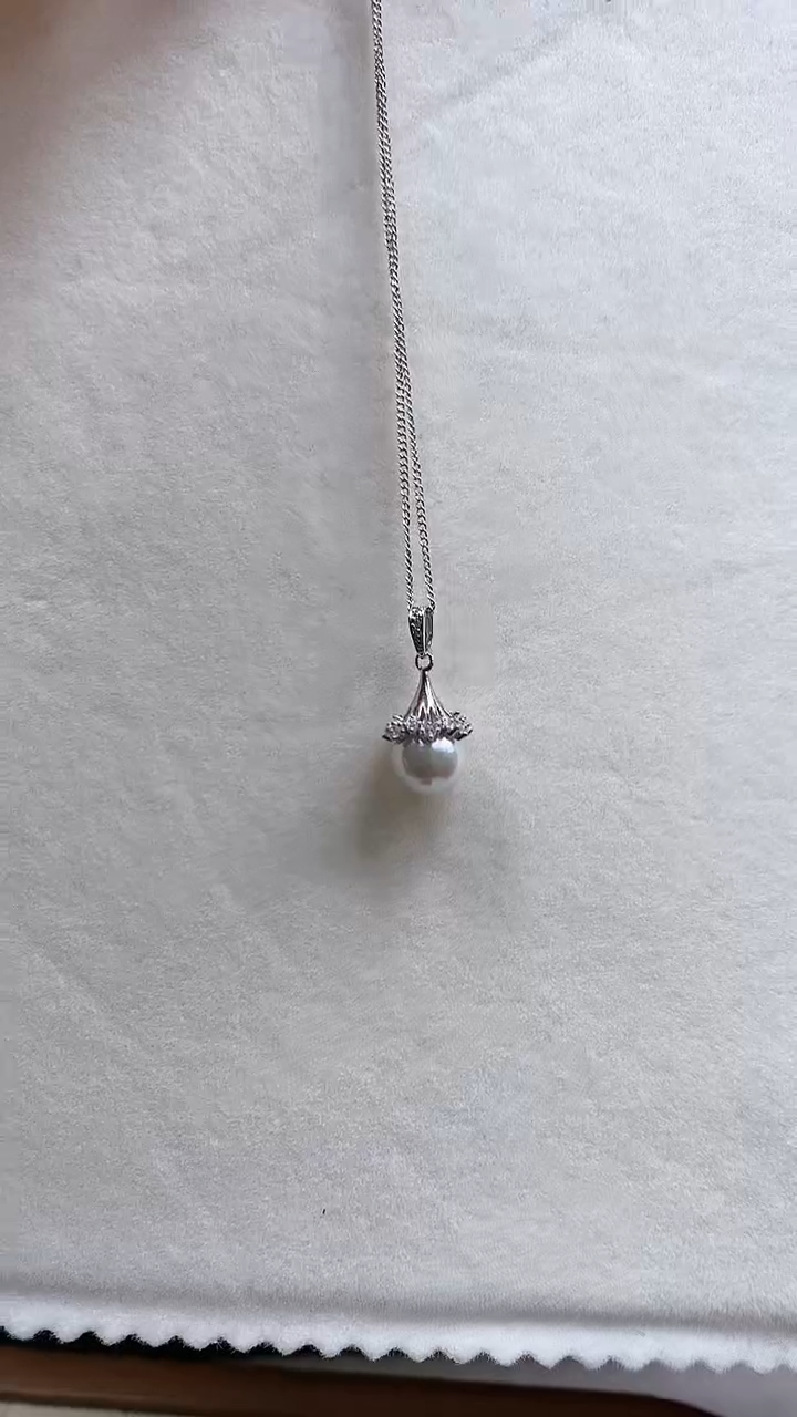 【闪购商品】海水珍珠颈饰银S925镶嵌梨花头珍珠吊坠