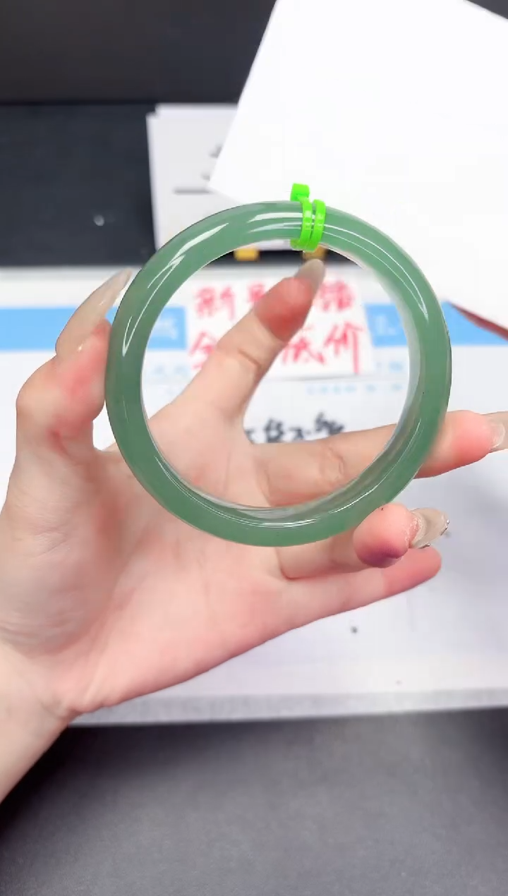 【闪购商品】石英质玉手镯未镶嵌433-62.3