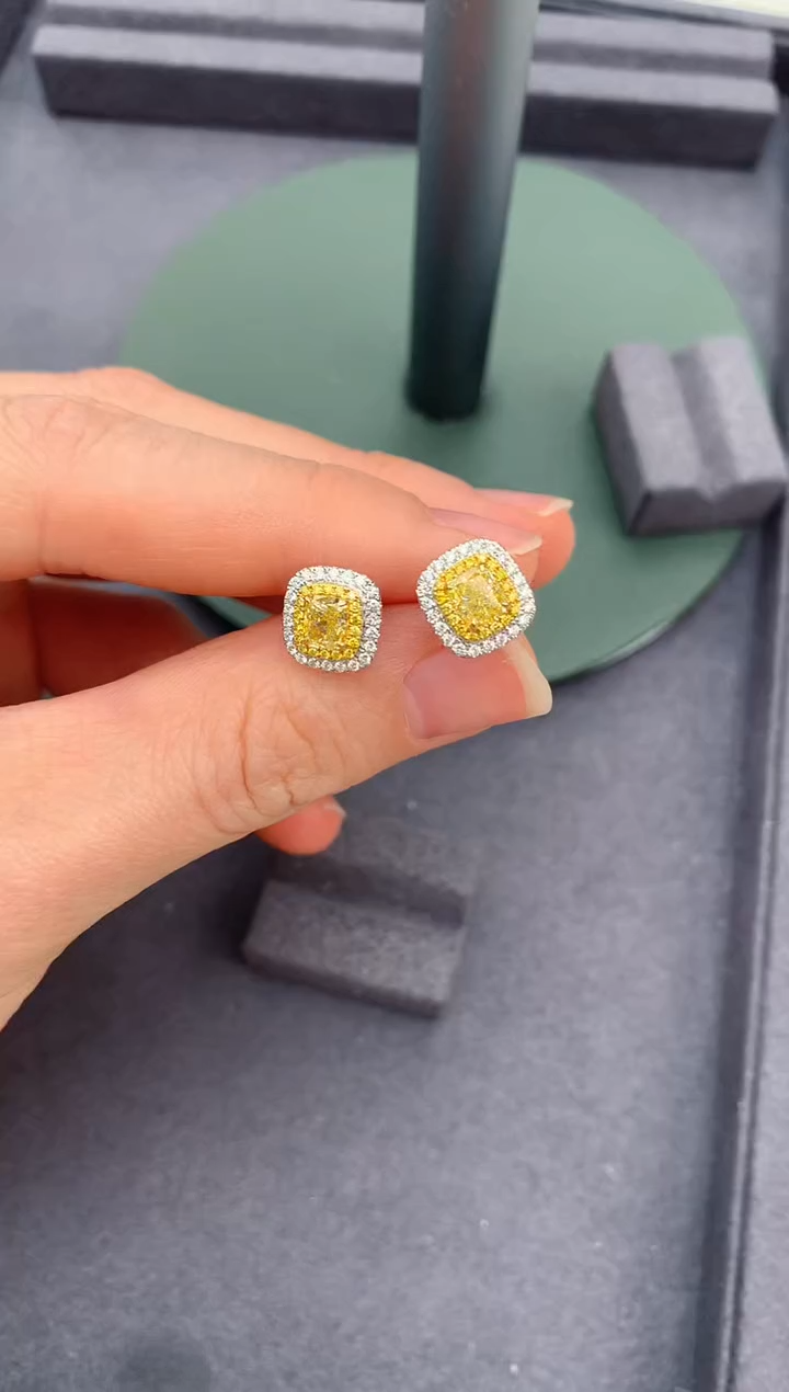 【闪购商品】钻石耳饰18K金镶嵌1ct黄钻耳钉