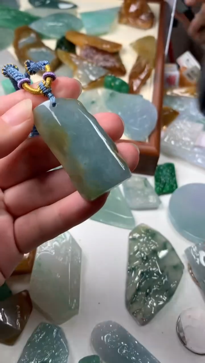 【闪购商品】翡翠颈饰未镶嵌吊坠