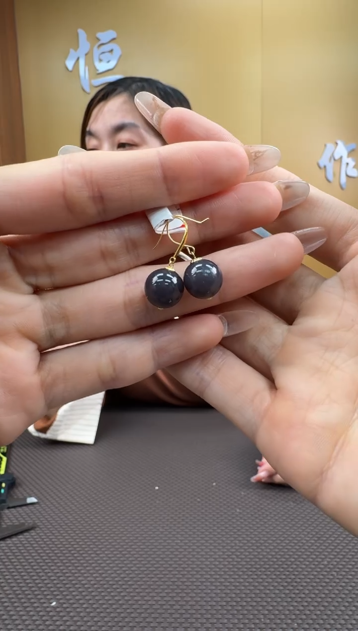 【闪购商品】和田玉耳饰足金镶嵌一对