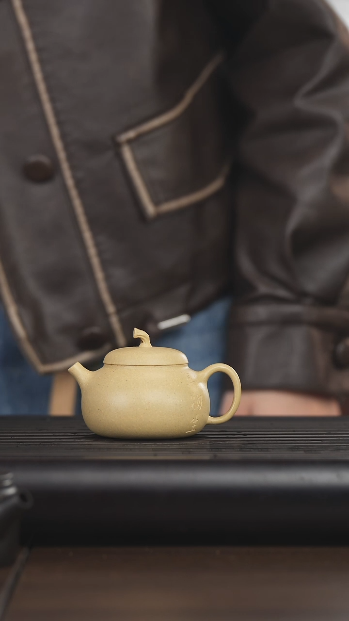【闪购商品】紫砂茶壶范玉华本绿刻绘小刨瓜90cc