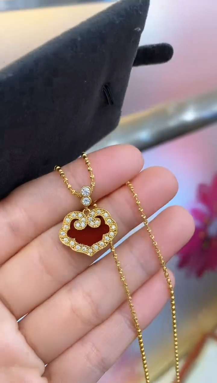 【闪购商品】合成碳硅石（莫桑石）吊坠(不含链)18K金镶嵌如意吊坠