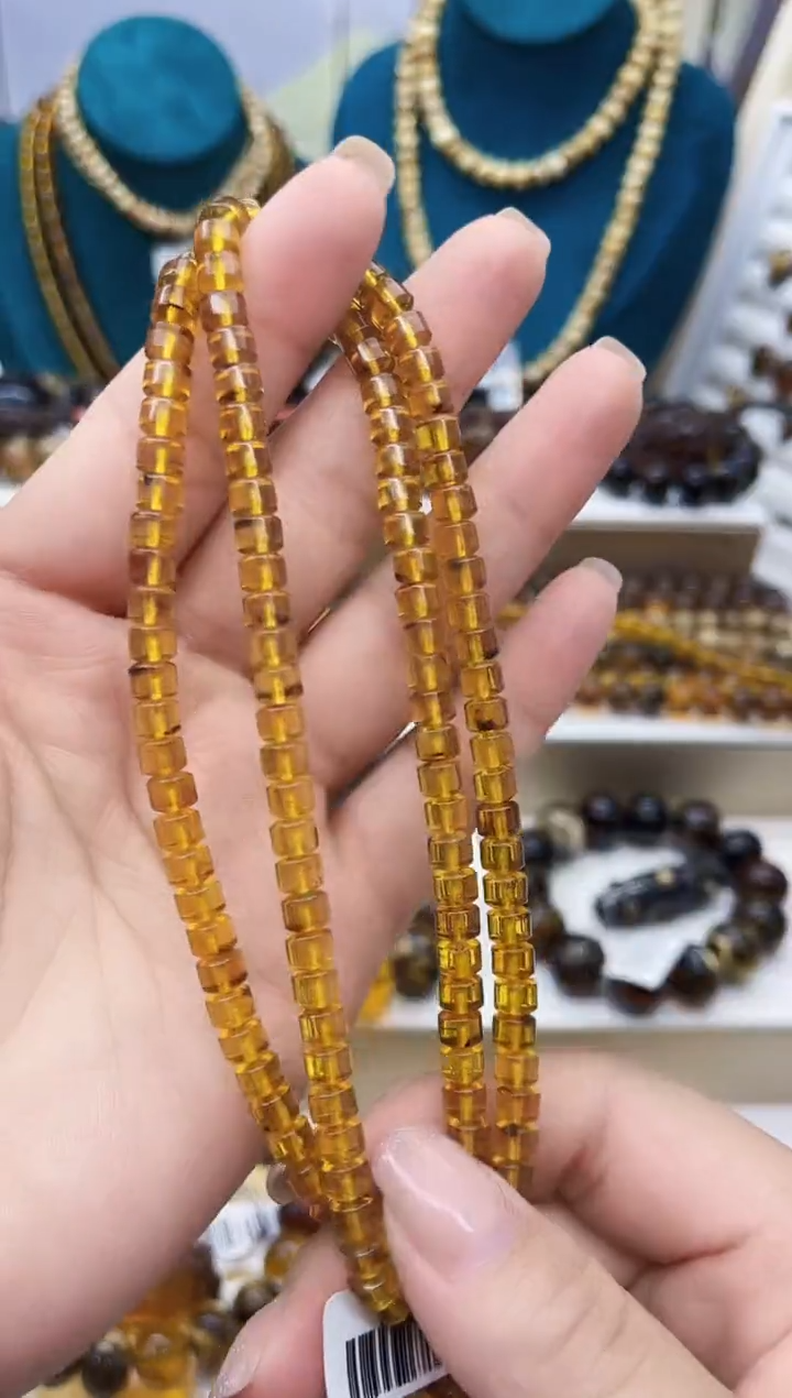 【闪购商品】琥珀颈饰未镶嵌抚顺琥珀5
