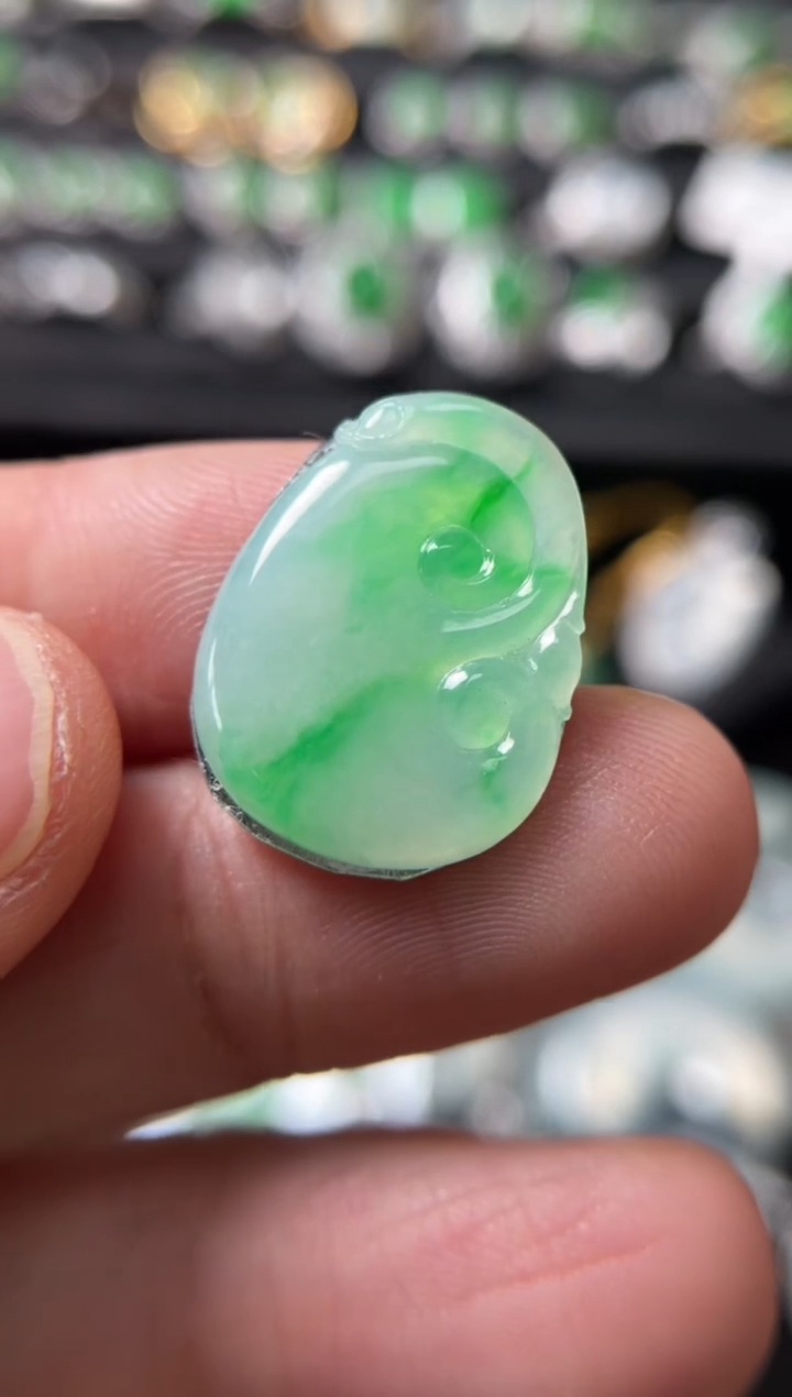 【闪购商品】翡翠颈饰未镶嵌缅甸翡翠如意裸石