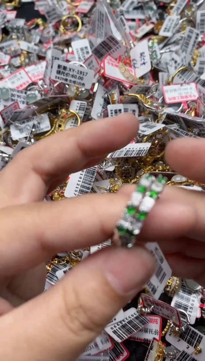 【闪购商品】翡翠戒指银S925镶嵌8888---1