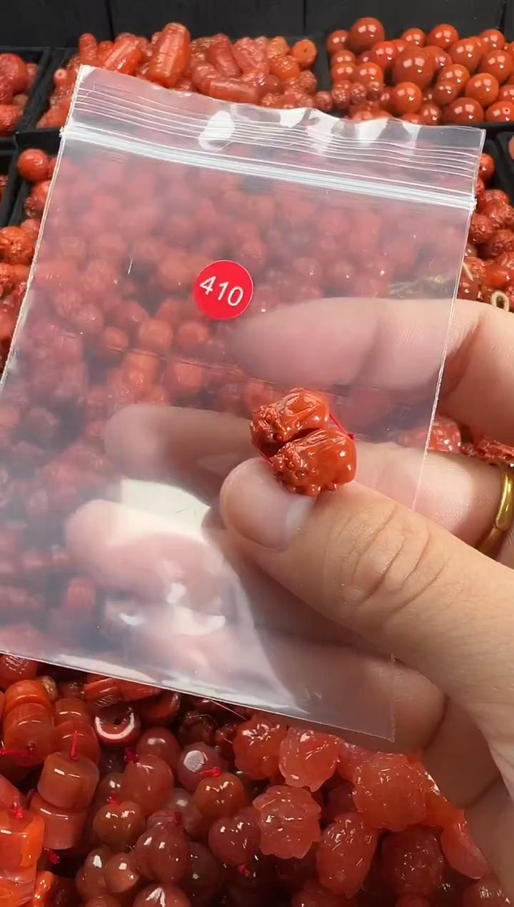 颈饰未镶嵌南红玛瑙1