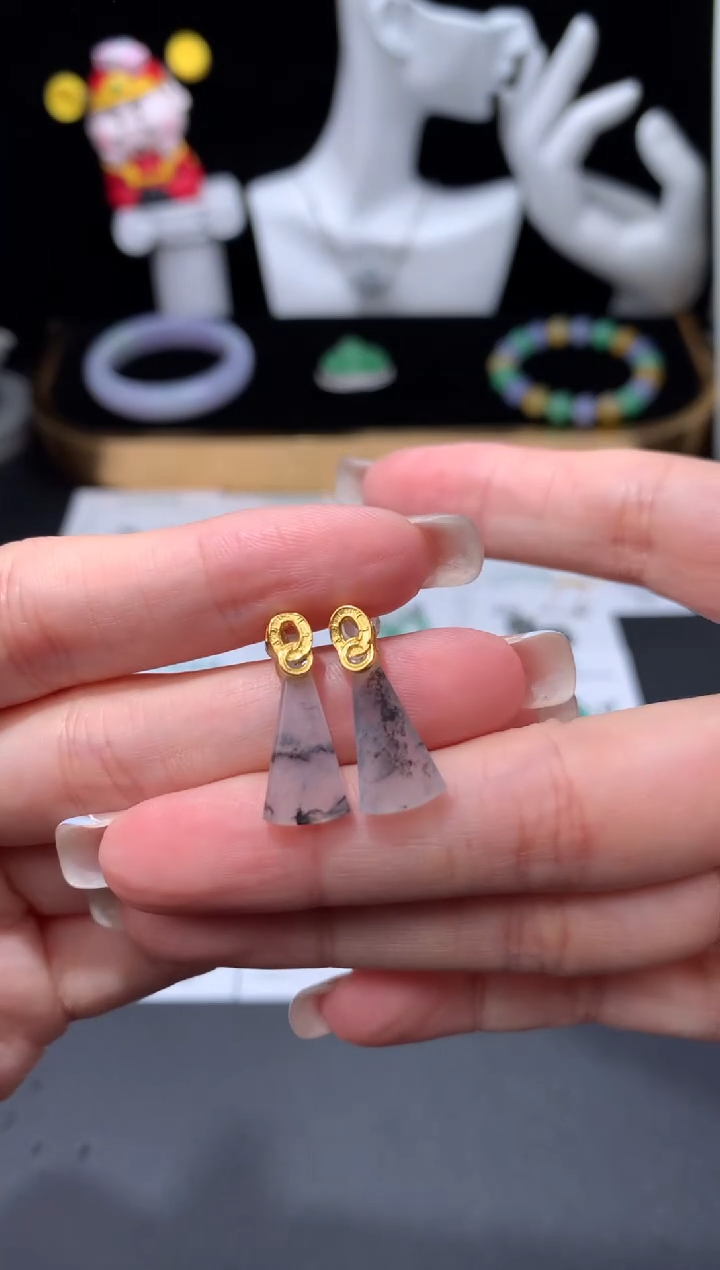 18K金镶嵌定制翡翠48小时鉴赏期 退货不扣服务费