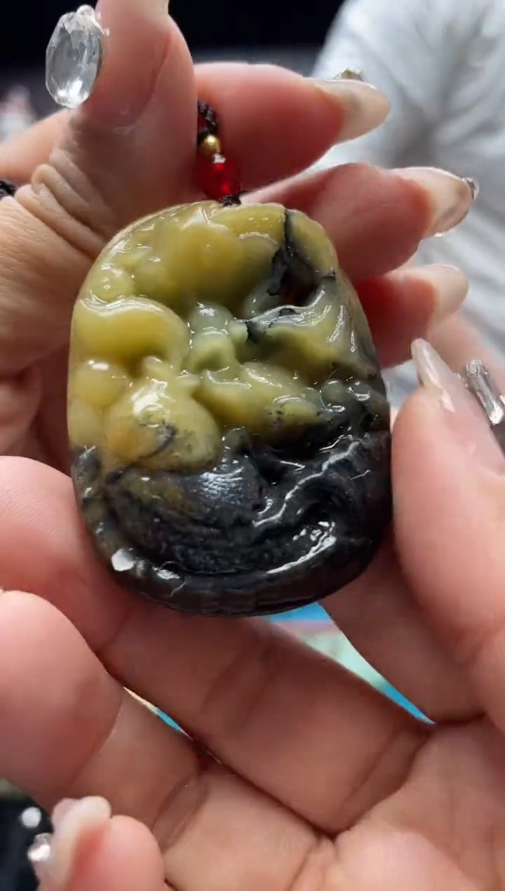 未镶嵌岫玉吊坠·
