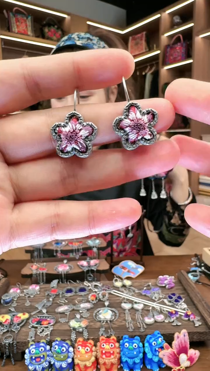 【闪购商品】织绣122黔东南苗族刺绣