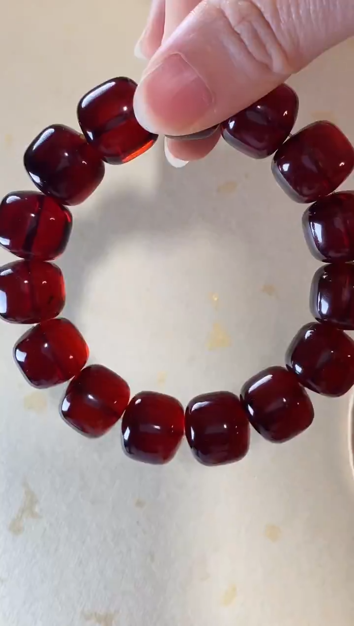 【闪购商品】琥珀颈饰未镶嵌血珀老型16+0