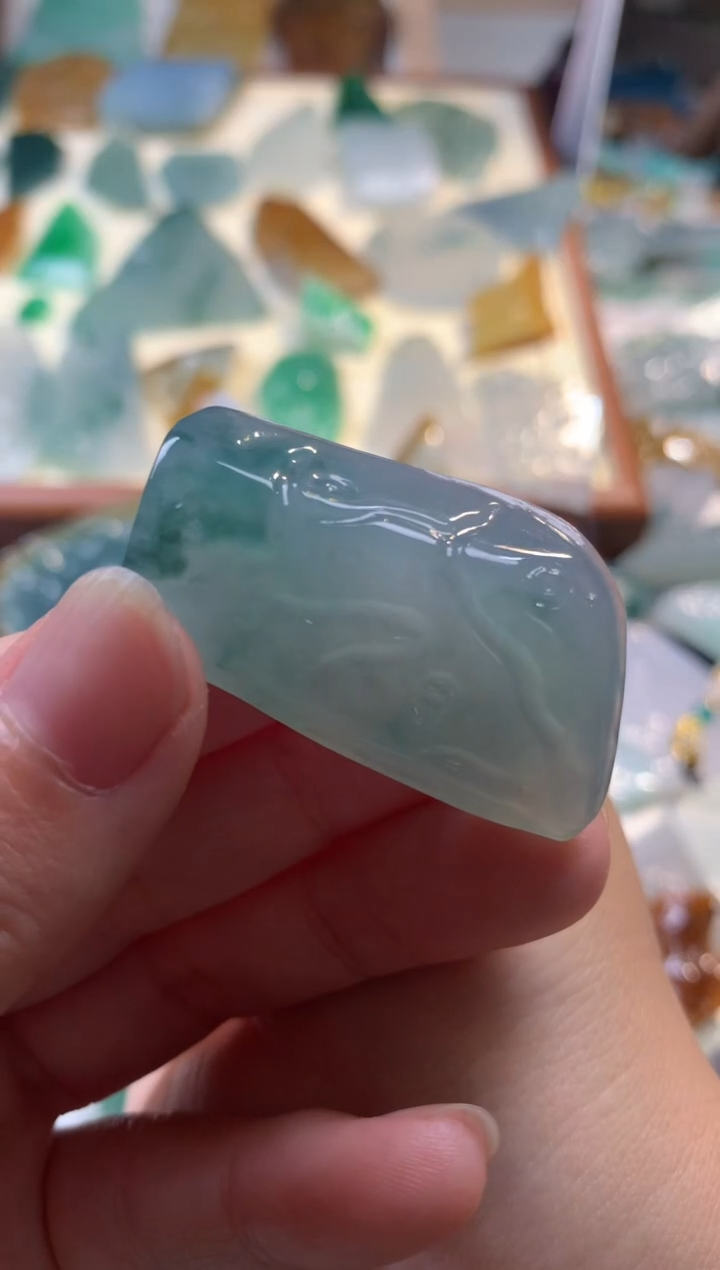 【闪购商品】翡翠颈饰未镶嵌吊坠