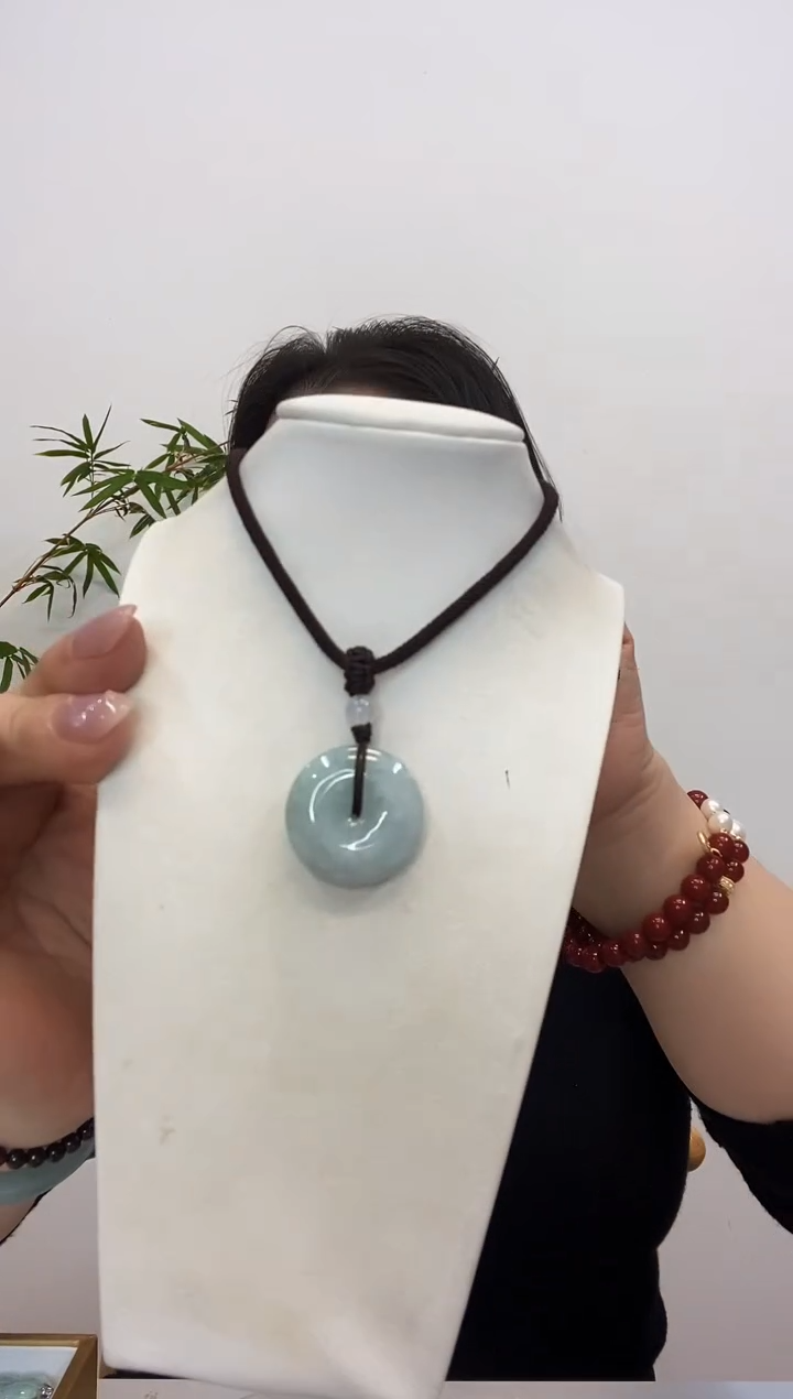 【闪购商品】翡翠颈饰未镶嵌平安扣