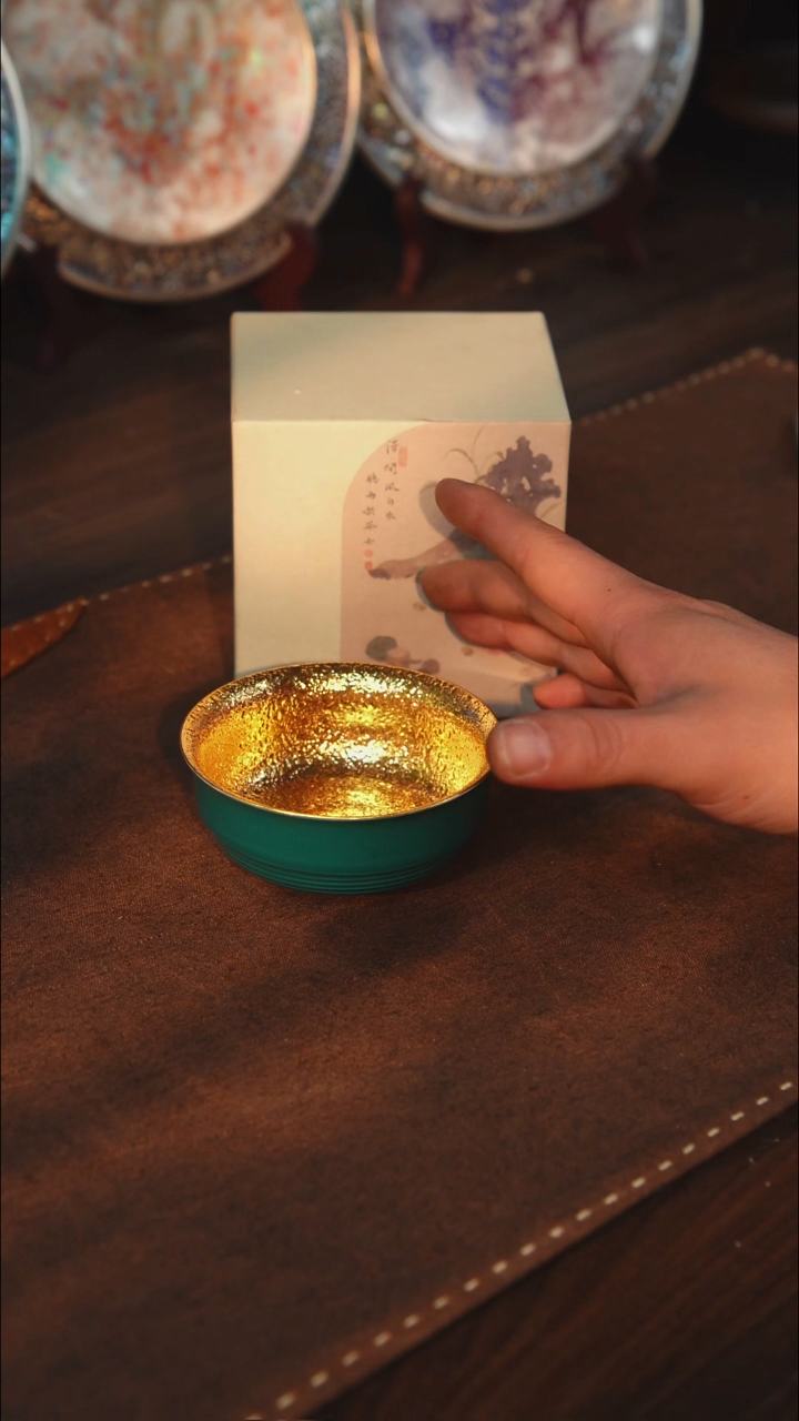 瓷鎏金单色釉大普洱杯