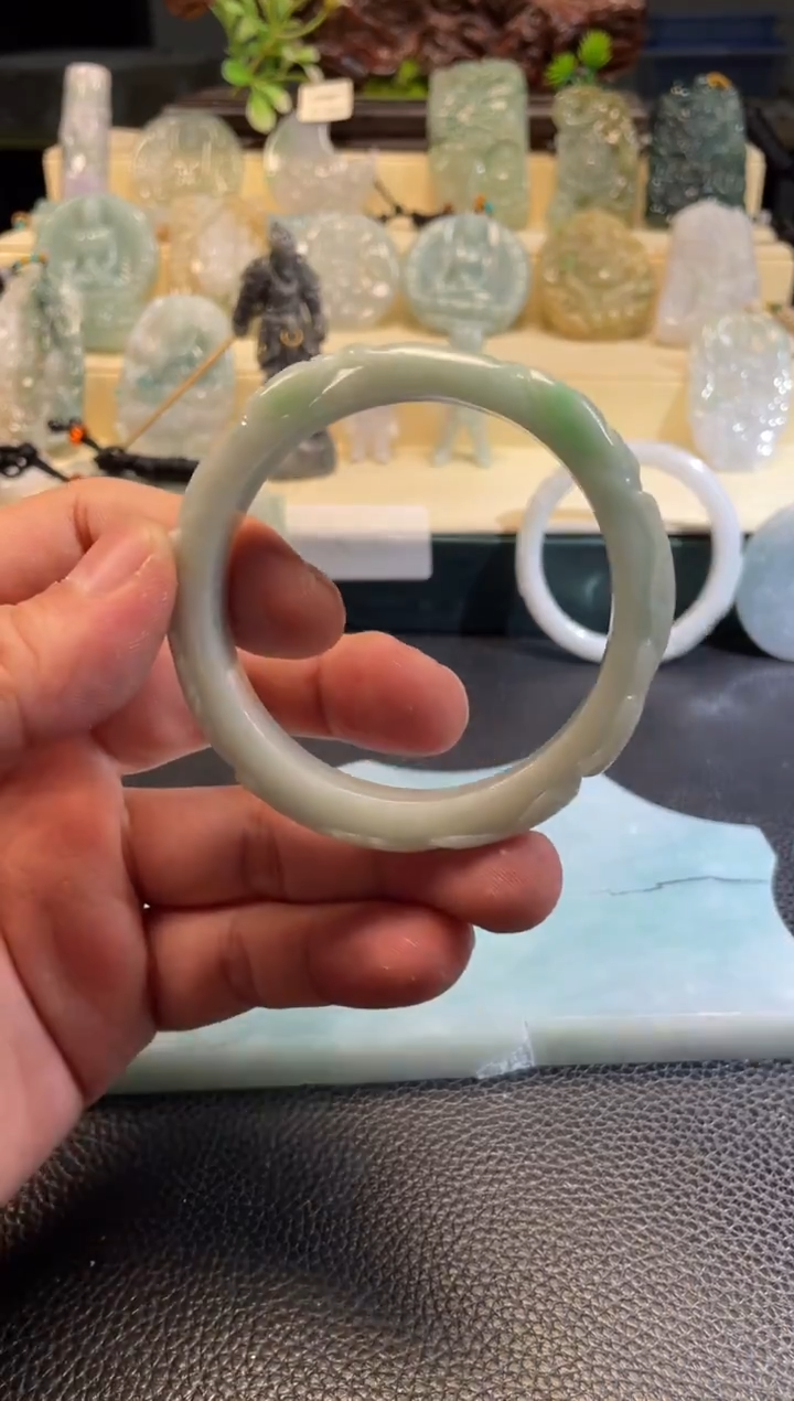 颈饰未镶嵌翡翠雨**合12/19/101