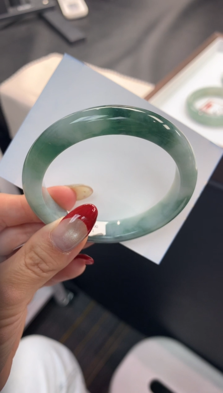 【闪购商品】翡翠手镯未镶嵌