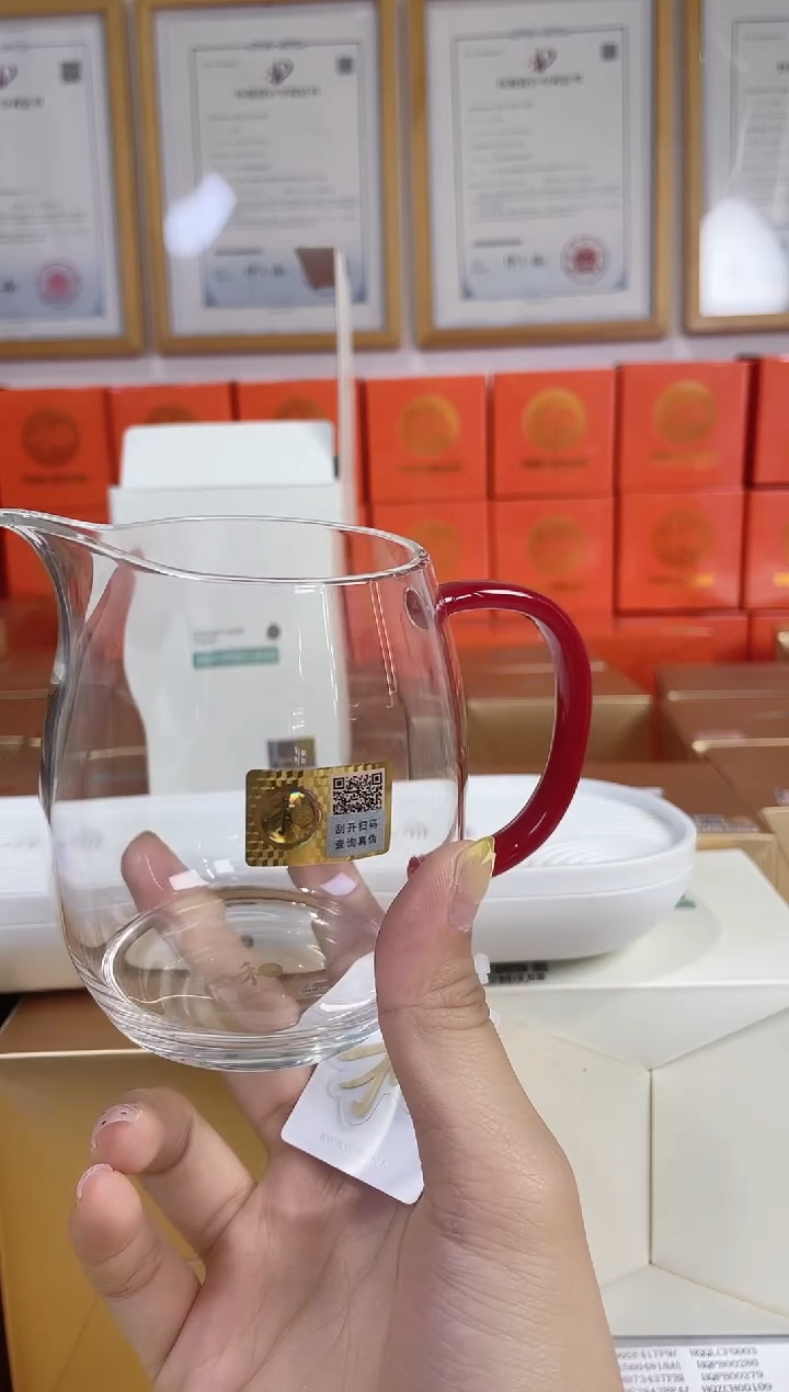 人****茶禾器      澄然茶海丹红1个+杯刷