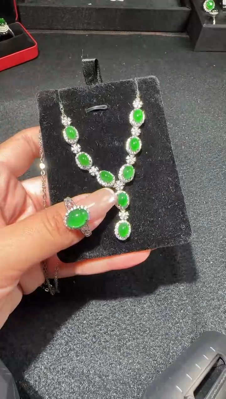 【闪购商品】翡翠项链未镶嵌多样性发货拍一发二