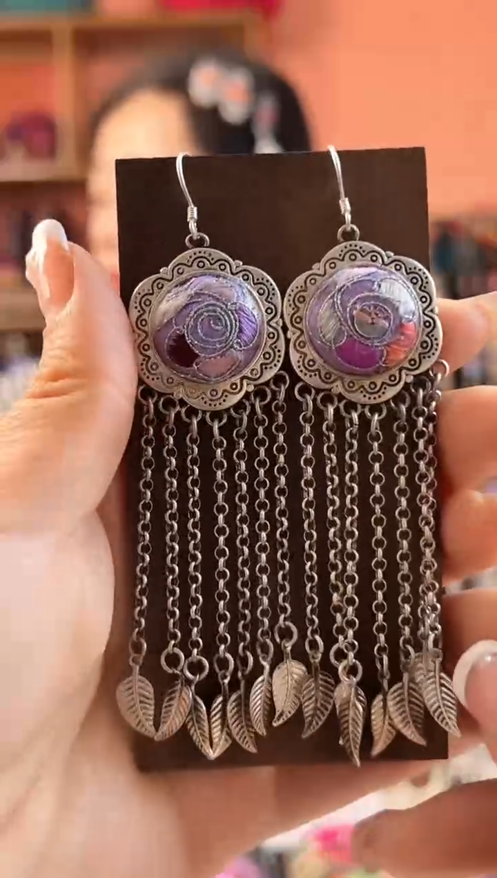 织绣民族风老绣饰品326