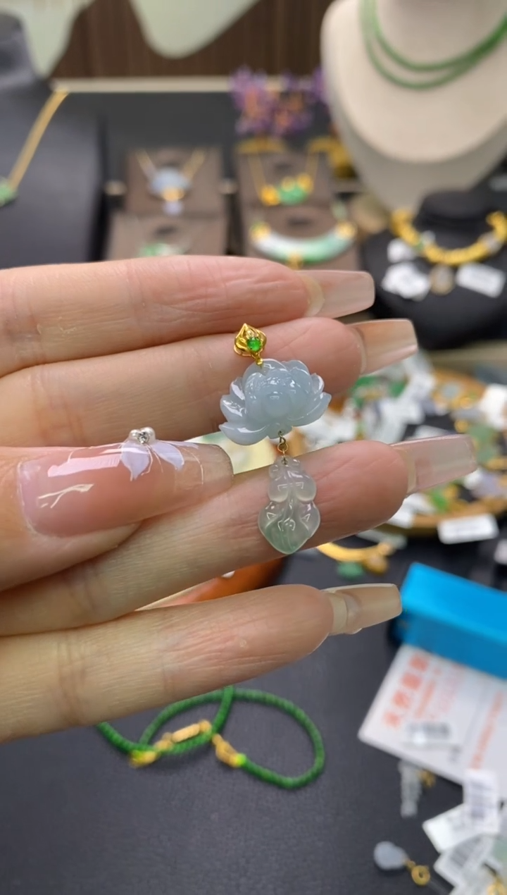 【闪购商品】翡翠颈饰18K金镶嵌净货13182