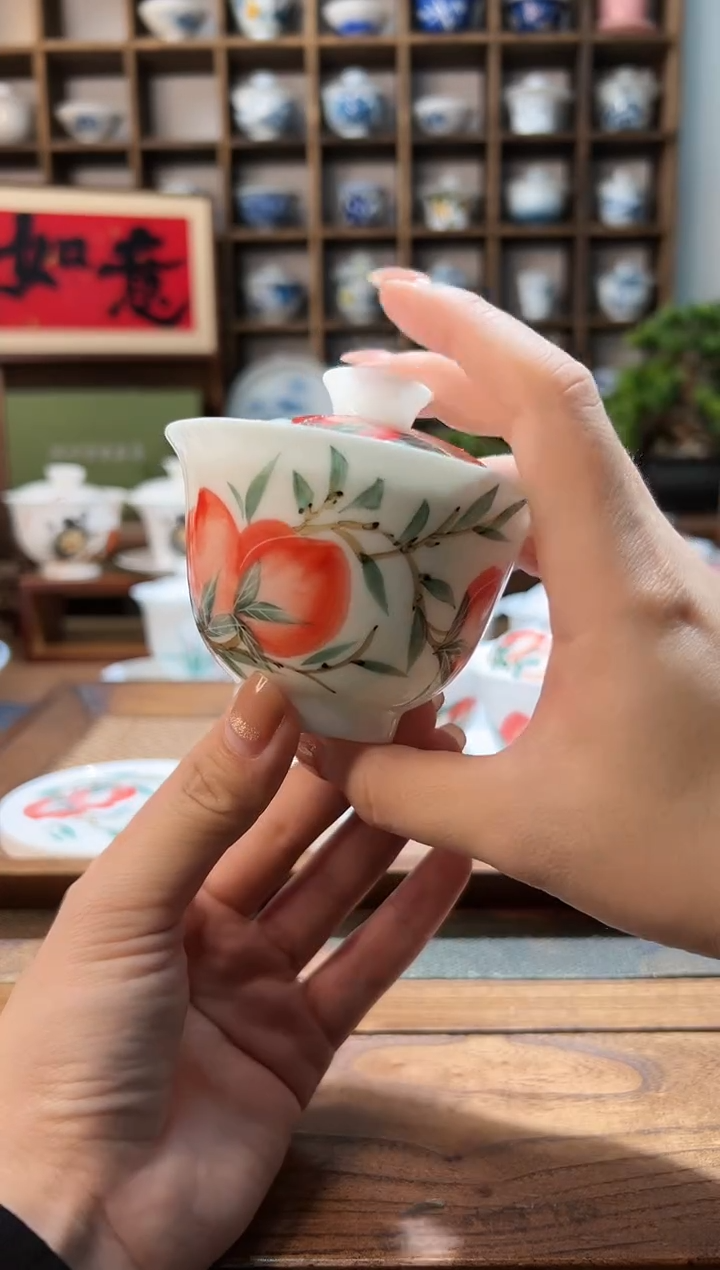 【闪购商品】手绘桃子小元宝盖碗