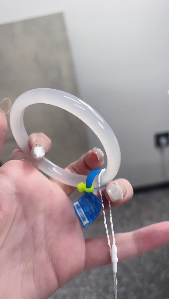 【闪购商品】玛瑙/玉髓手镯未镶嵌58圈