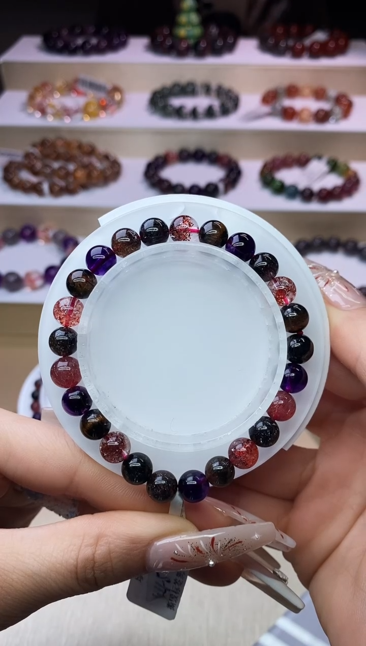 【闪购商品】水晶手链未镶嵌黑加仑超七7m+