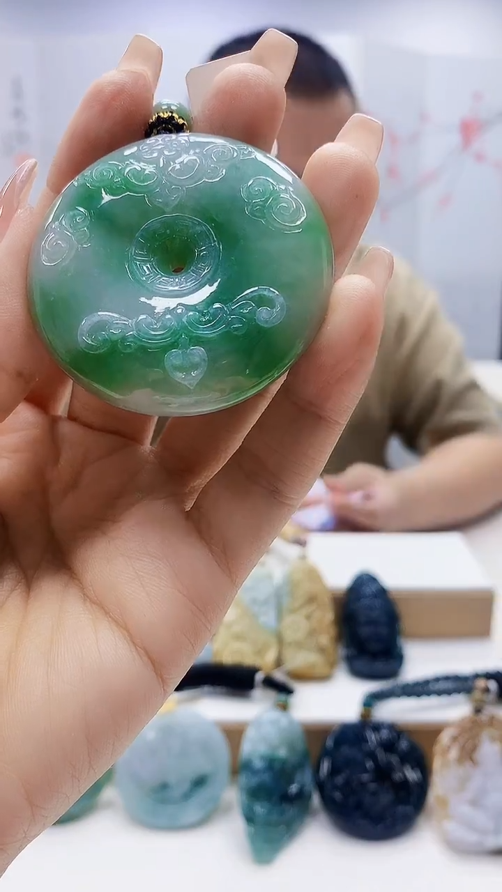 未镶嵌定制翡翠飞*5167ty-毛货挂件