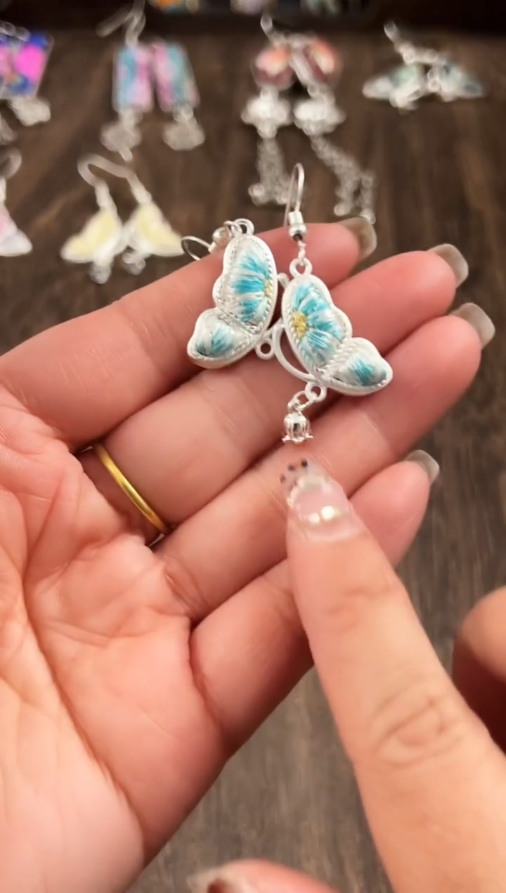 【闪购商品】织绣民族风老绣饰品542