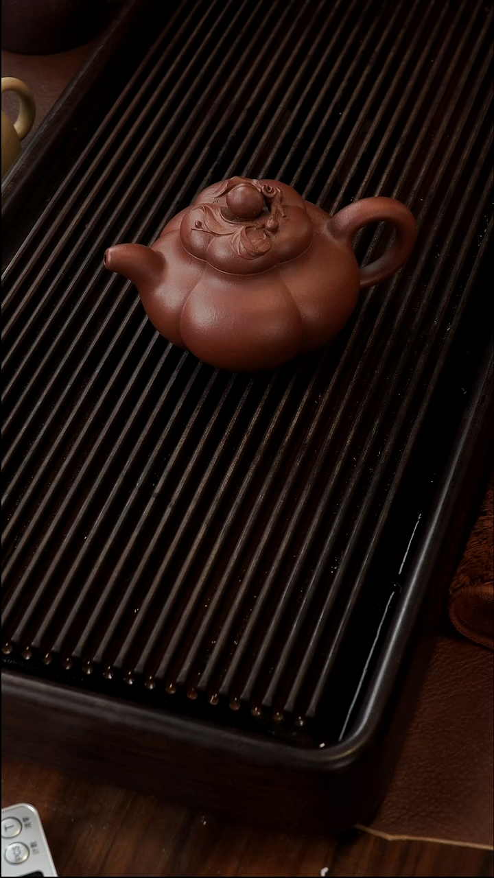 茶壶紫砂刘*哥半手工 上合桃 现货