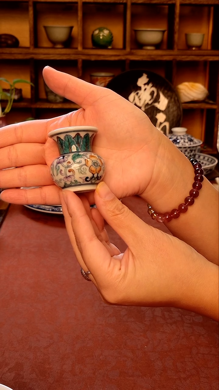 【手工手绘斗彩盖置】