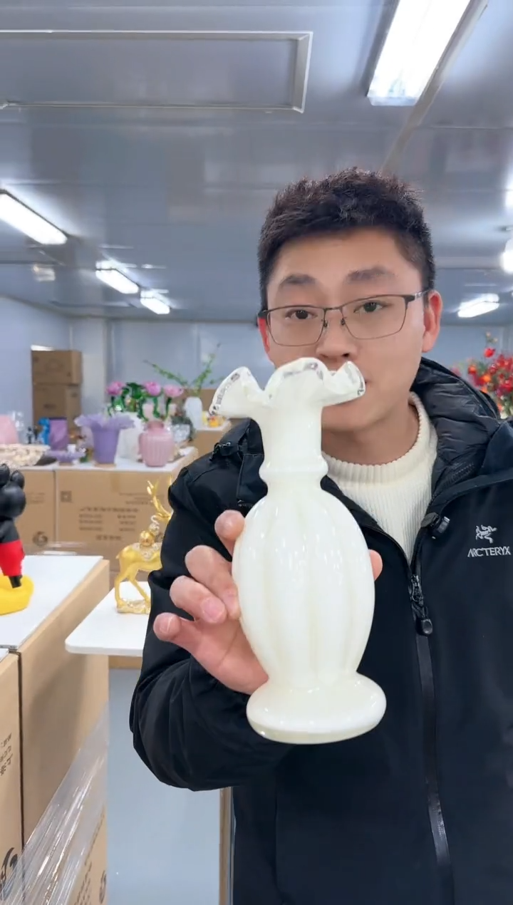 【闪购商品】玻璃云泰0018