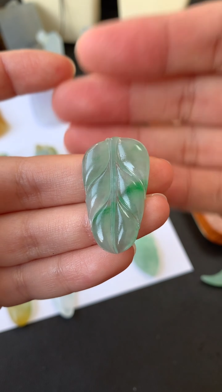 【闪购商品】定制翡翠未镶嵌翡翠