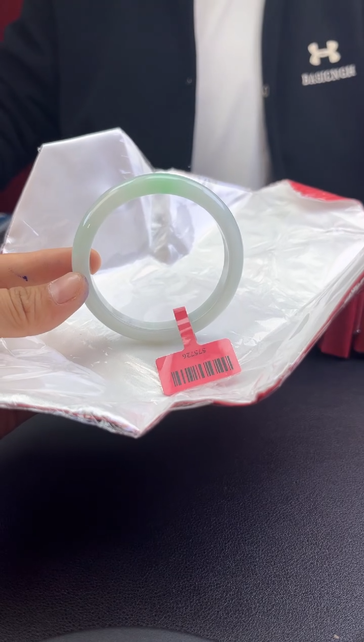 【闪购商品】翡翠手镯未镶嵌翡翠手镯1
