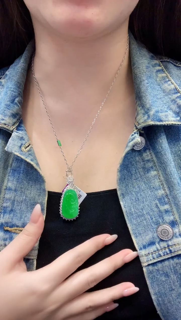 吊坠(不含链)18K金镶嵌翡翠多样性发其一