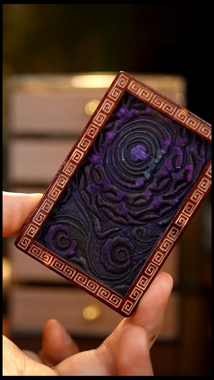 刺绣私人定制苗族手工冰箱贴A596