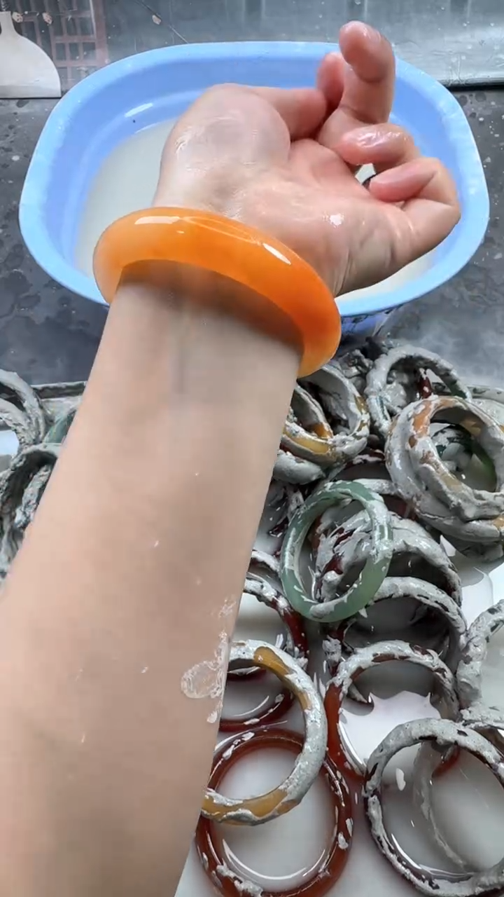 石英质玉手镯未镶嵌82