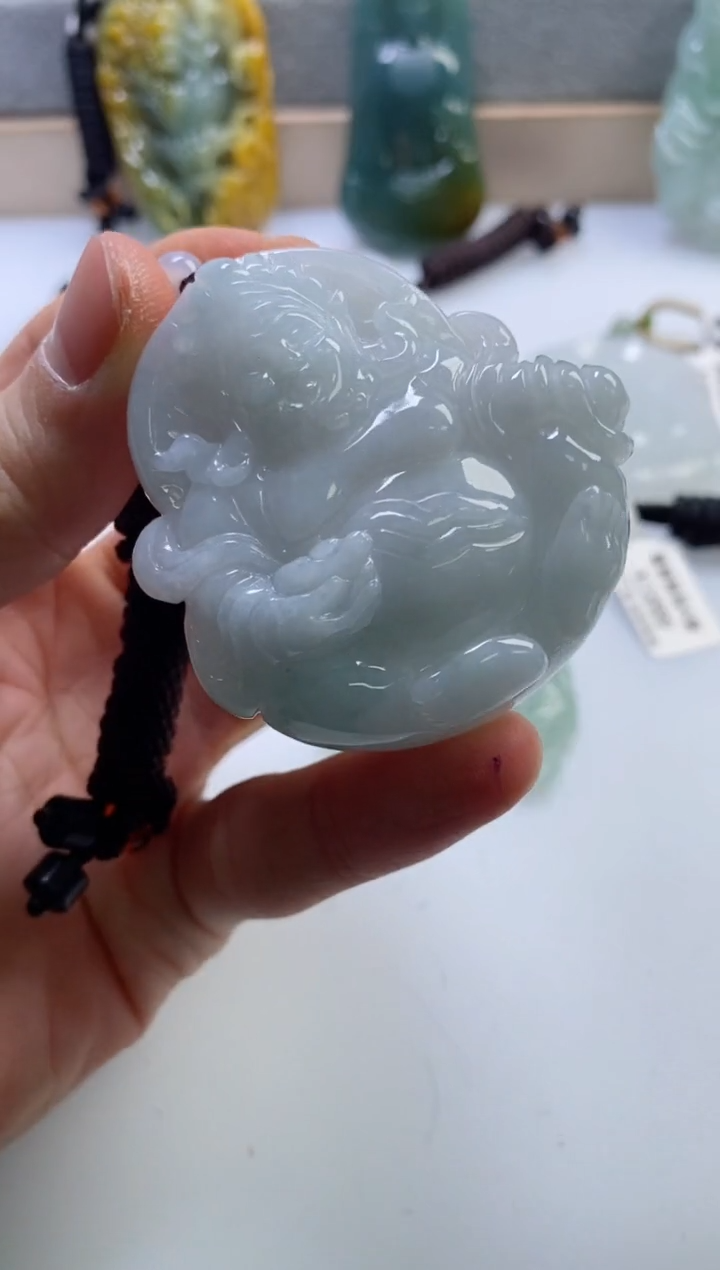 【闪购商品】翡翠挂件未镶嵌         