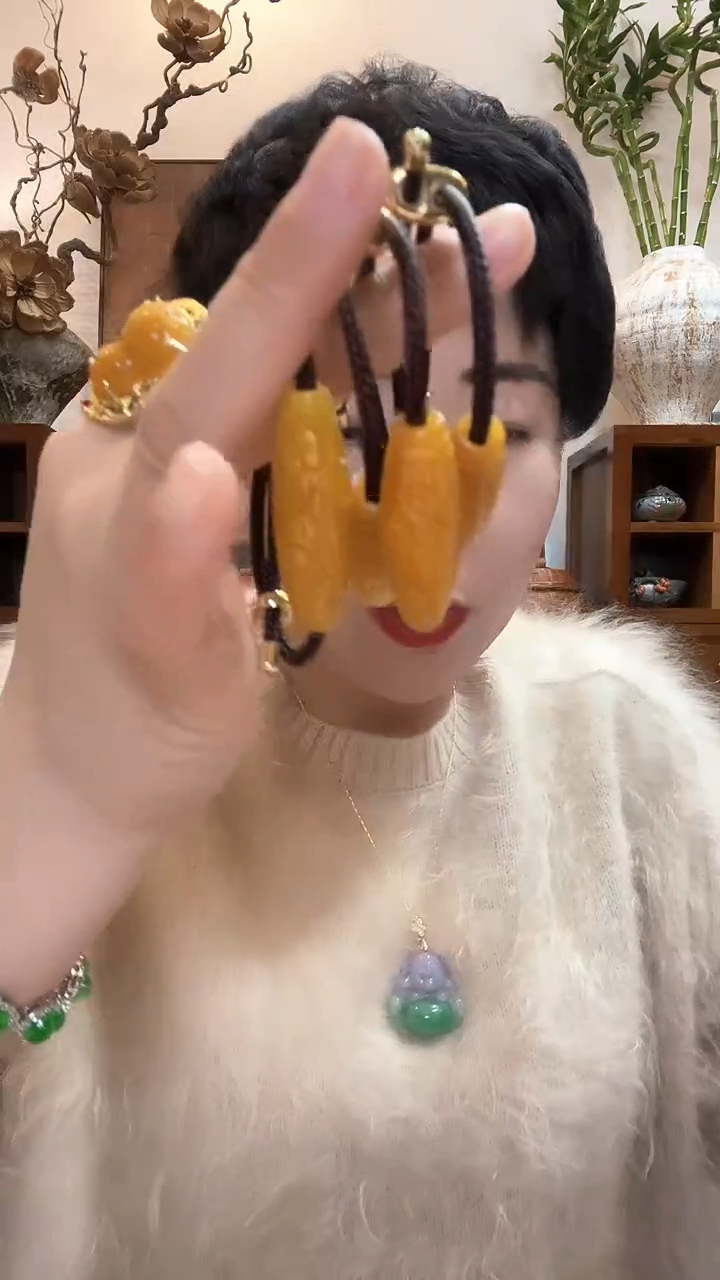 吊坠(赠链)未镶嵌翡翠299