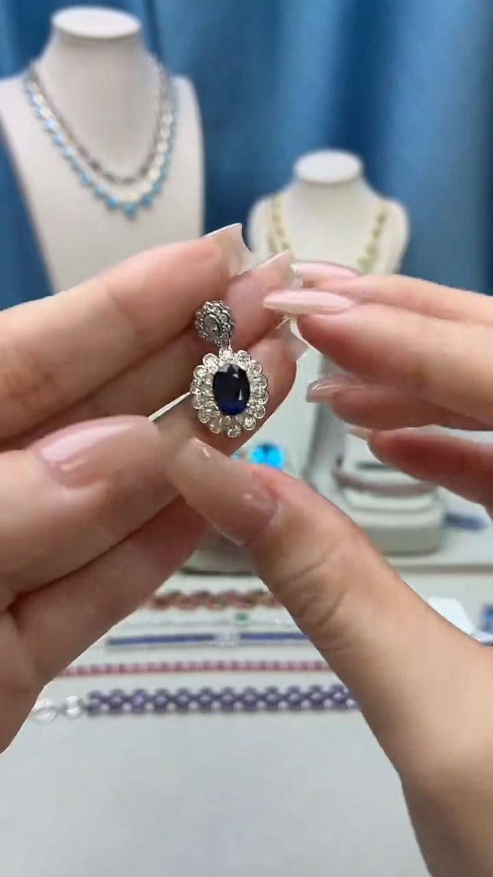 吊坠(不含链)蓝宝石银S925镶嵌279BJ1209产品一个（多样性）